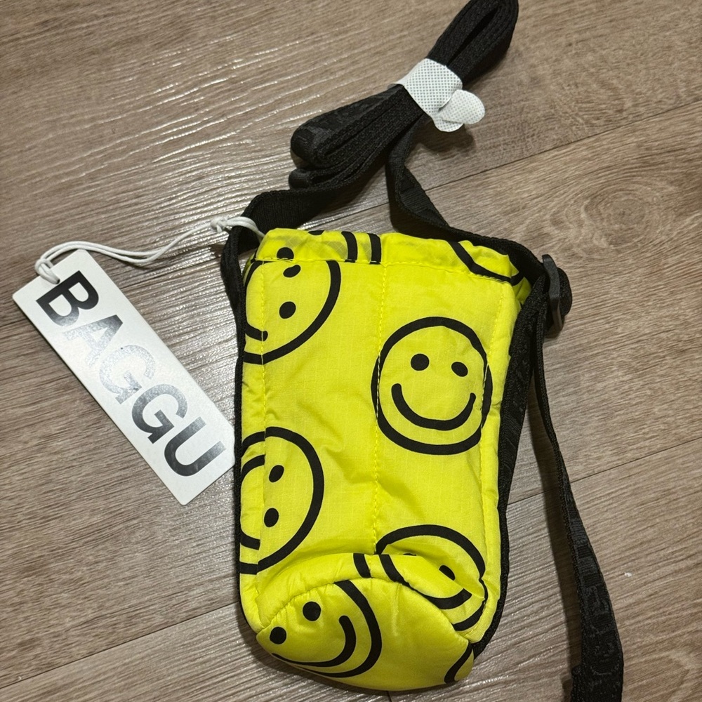 BAGGU Yellow Smiley Water Bottle Sling - Picture 2 of 5